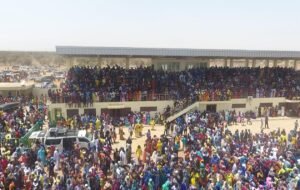 Stade des Agnams : la victoire d’Hayoo éclipsée par un vibrant hommage au député-maire Farba Ngom.