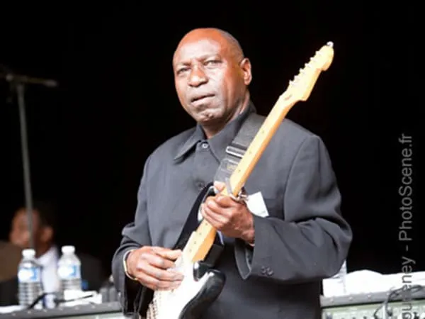 RDC : ce morceau des années 1990 qui s’est discrètement glissé dans la performance de Shakira au Super Bowl