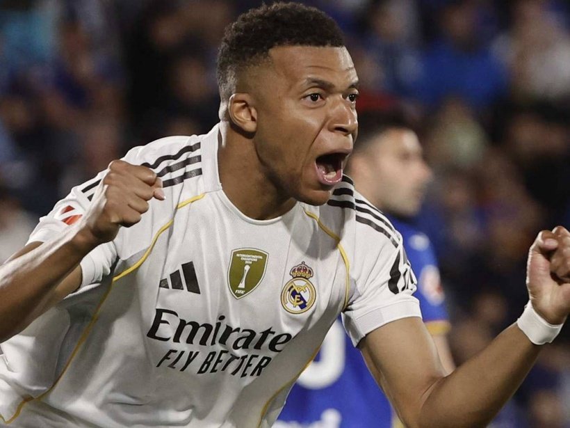 Real Madrid : Ester Expósito aperçue dans les loges du Stade Santiago-Bernabéu pour Kylian Mbappé.