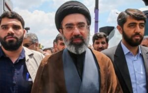 Iran : le nouveau guide suprême Mojtaba Khamenei durcit le ton dans son premier message public