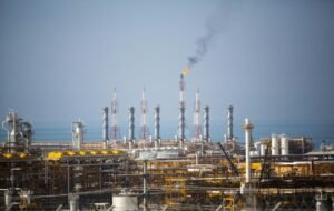 Les hydrocarbures s’envolent après des attaques contre des sites énergétiques du Golfe