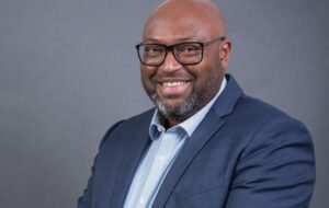 Réélection de Lamine Naham : le parcours remarquable du petit-fils d’El Hadj Malick Sy devenu maire en France