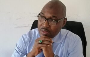 Le chroniqueur Adama Fall condamné : les détails de sa peine