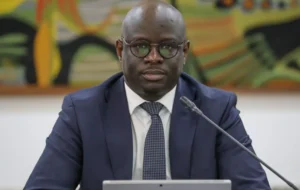 Finances publiques : le dilemme entre dette à court et long terme