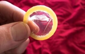 Condoms : une hausse des prix jusqu’à 30 % envisagée par le premier fabricant mondial en raison des tensions en Iran