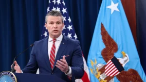« Iran : des centaines de navires bloqués à Ormuz malgré les assurances de Washington sur la sécurisation du passage »