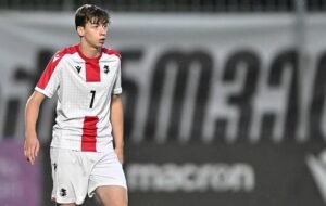 « Mercato : Kvaratskhelia en Allemagne pour finaliser sa signature au Bayern »
