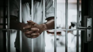 « Cap-Skirring : 20 ans de prison requis contre O. Sadio pour le meurtre de sa compagne Binta Diatta »