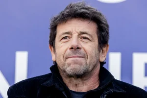 Violences sexuelles présumées : le chanteur français Patrick Bruel placé en garde à vue