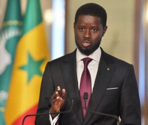 Déclaration de patrimoine : le gouvernement défend l’amendement et annonce un référendum