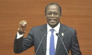 Assemblée nationale : vive passe d’armes entre Ousmane Sonko et Abdou Mbow en pleine plénière