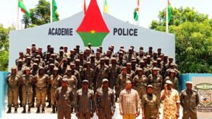 Burkina Faso : des journalistes en rangers et en treillis pour participer à des exercices militaires