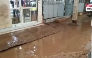 Petit Mbao : la route envahie par les eaux après les fortes pluies