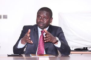 FMI : Me Oumar Youm invite à dépassionner les débats et à privilégier l’essentiel