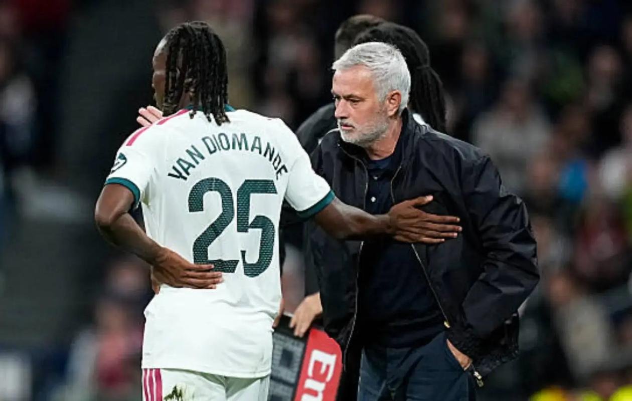 José Mourinho juge Yan Diomandé : « C’est encore un produit qui n’est pas fini »